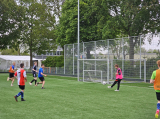 Laatste training S.K.N.W.K. JO19-1 van donderdag 30 mei 2024 (89/136)